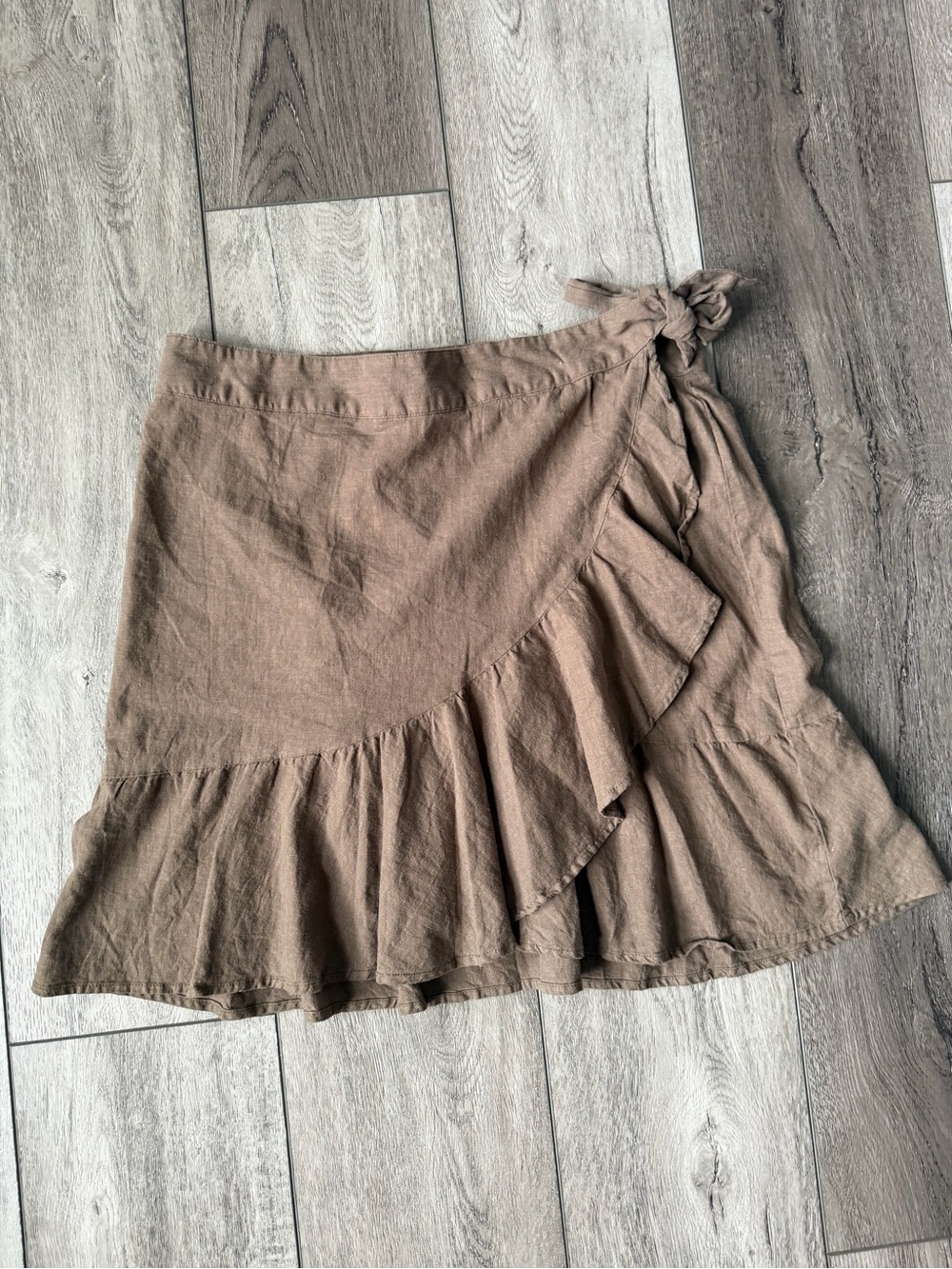 Free People- Tan Wrap Ruffle Linen Skirt- Summer Concert Ready! - Picture 1 of 9